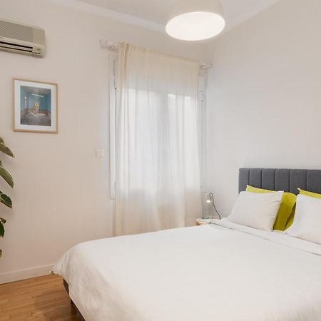 Peaceful Apartment In Neapoli, Exarcheia Atenas Exterior foto