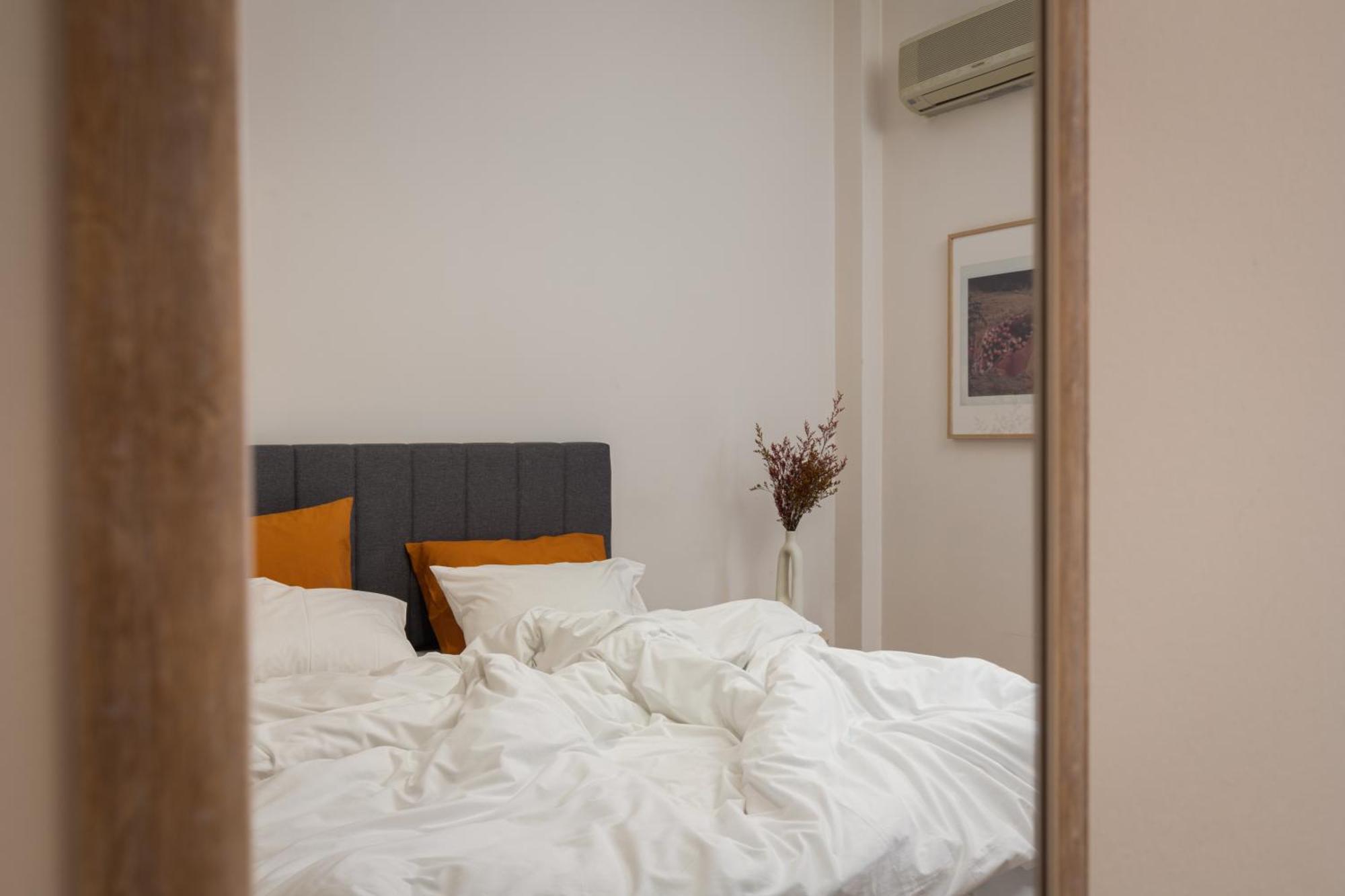 Peaceful Apartment In Neapoli, Exarcheia Atenas Exterior foto