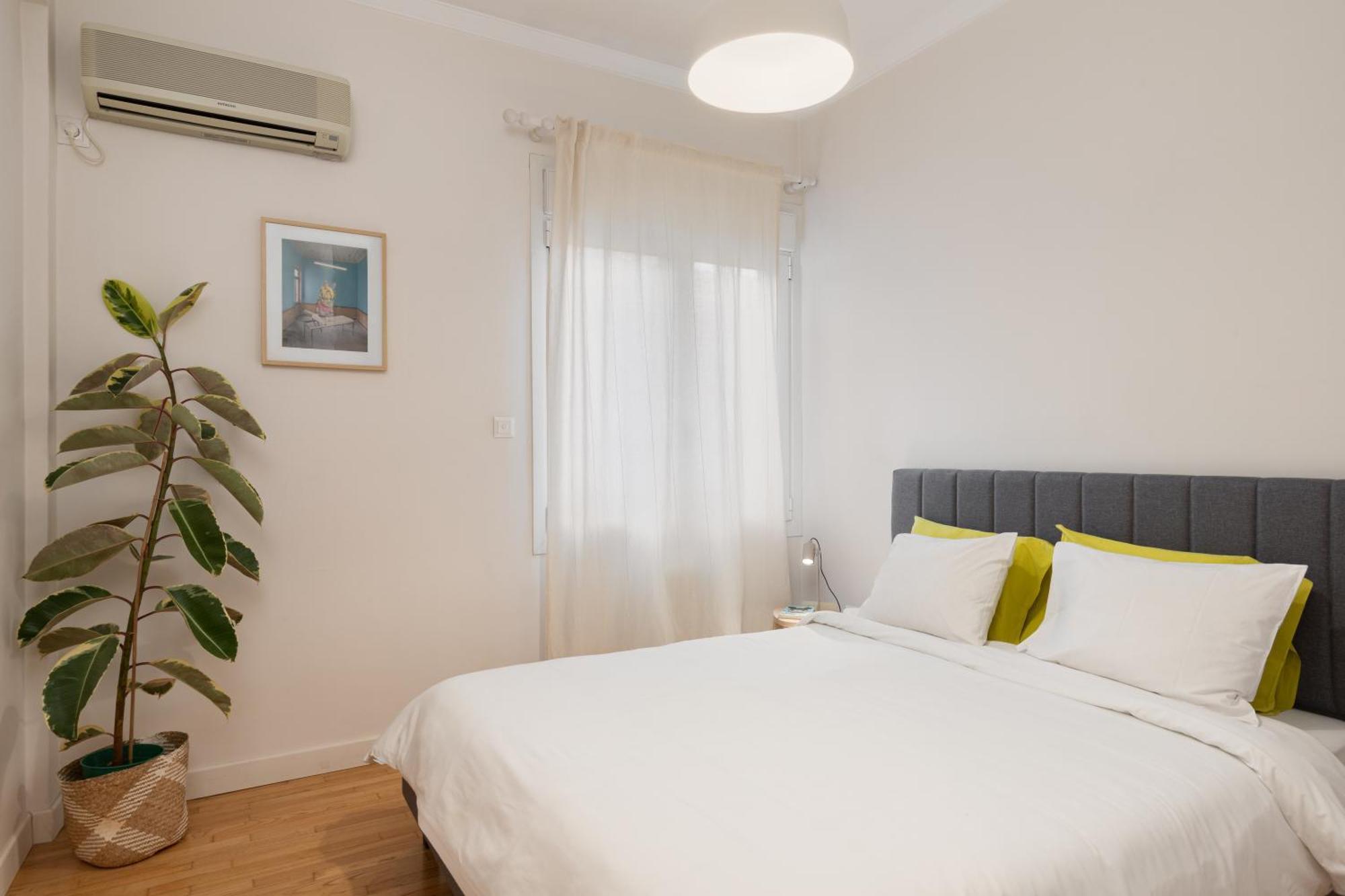 Peaceful Apartment In Neapoli, Exarcheia Atenas Exterior foto
